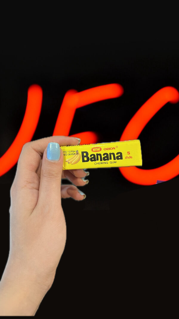 3A1C3FA4-64A5-4418-AD3B-33FA77E7C4DB آدامس موزی