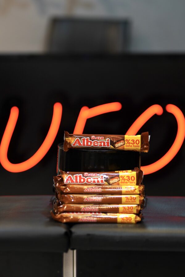 شکلات آلبنی (Albeni)