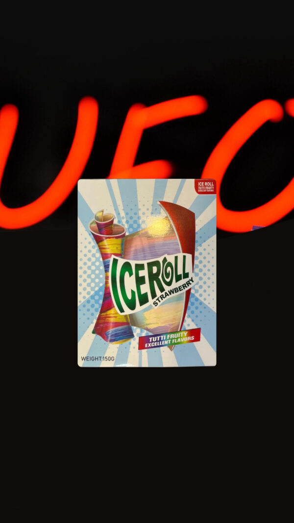 آیس رول طعم توت‌فرنگی (Ice Roll Strawberry)